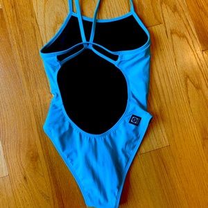 Jolyn PERRY fixed back one piece swimsuit size 26